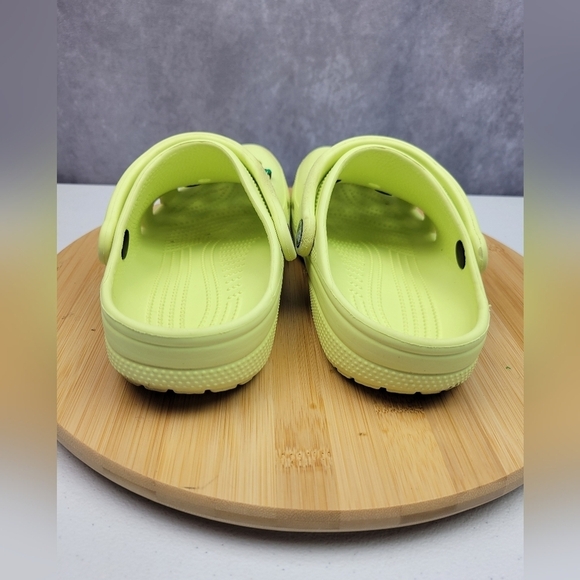 CROCS CLASSIC NEON GREEN WOMEN'S FLAT CLOG SIZE 6 - Picture 5 of 11